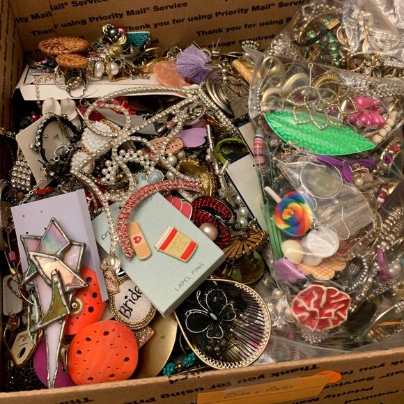 5 LB Mystery Boxes for Jewelry Makers & Treasure Hunters - Picture 7 of 10